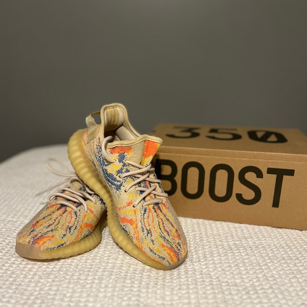 YEEZY BOOST 350